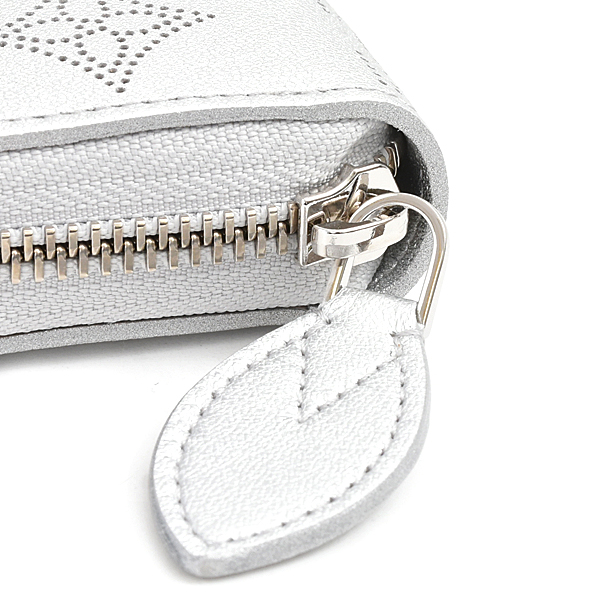 ルイヴィトン 財布 レディース マヒナ ジッピーウォレット ラウンドファスナー長財布 シルバー M26940 Louis Vuitton 中古