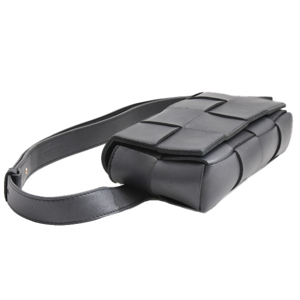 ボッテガヴェネタ バッグ メンズ ベルトカセット ボディバック マキシイントレチャート ブラック ラムスキン BOTTEGA VENETA 668572 中古