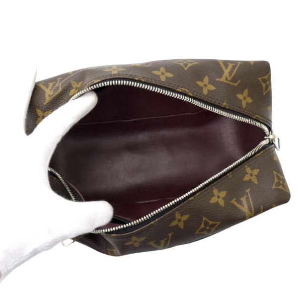 ルイヴィトン バッグ メンズ トゥルーストワレ セカンドバッグ ポーチ モノグラムマカサー M40378 Louis Vuitton 中古