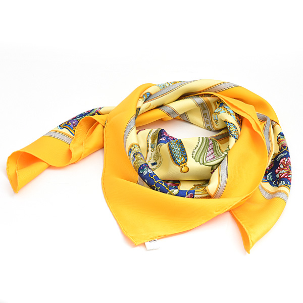 エルメス スカーフ レディース カレ90 Pourvu qu on ait l ivresse 酔いしれるほどに 香水瓶 シルク イエロー HERMES 中古