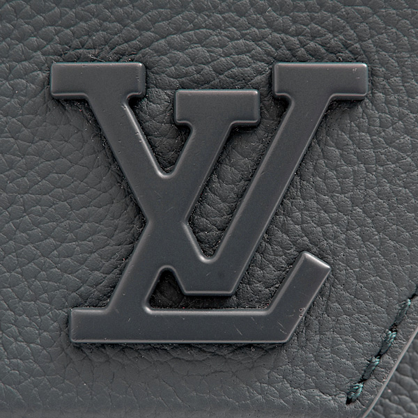 ルイヴィトン バッグ メンズ ファストライン メッセンジャー ショルダーバッグ LVアエログラム グレインレザー ネイビー Louis Vuitton M22611 中古