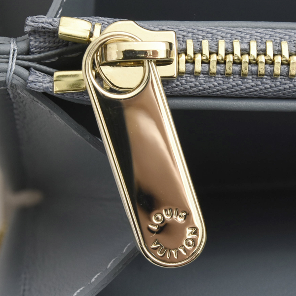 ルイヴィトン 財布 ジッピーウォレット マヒナ フライトモードコレクション ブリューム ベージュ ブルー ホワイト M11883 Louis Vuitton 中古