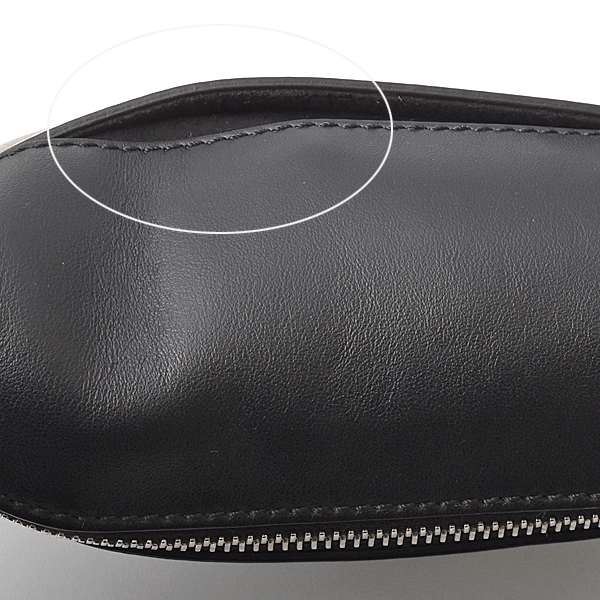 フェンディ バッグ レディース メンズ ロゴボディバッグ カーフ ブラック FENDI 7VA525 中古