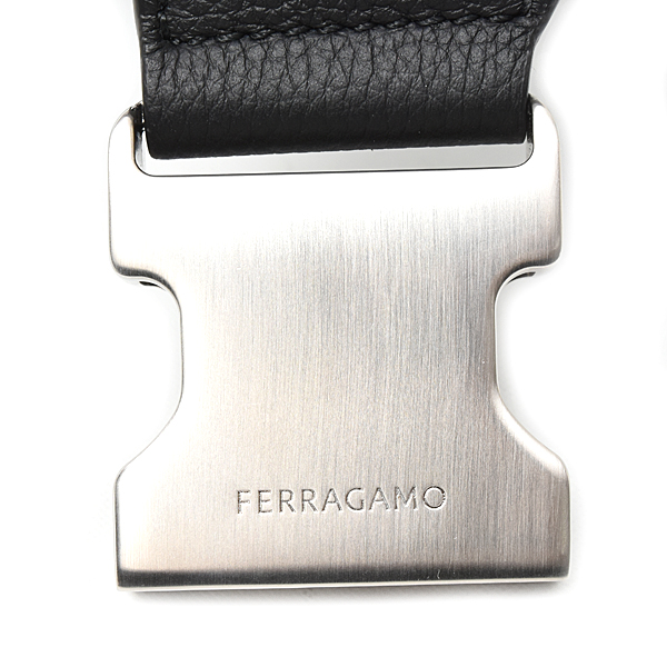 サルヴァトーレフェラガモ バッグ メンズ ガンチーニ モノグラム ボディバッグ ウエストバッグ カーフ ブラック 241489 Salvatore Ferragamo 中古