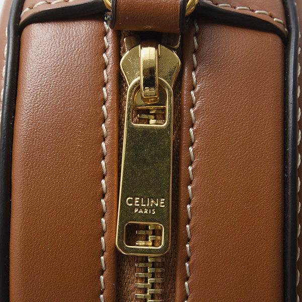 セリーヌ バッグ レディース クロスボディオーバルパース トリオンフ キュイル ショルダーバッグ カーフレザー ブラウン CELINE 10I703DPQ.04LU 中古