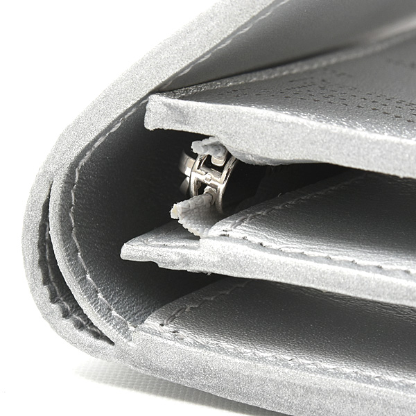 ルイヴィトン 財布 レディース マヒナシマリー ポルトフォイユ イリス コンパクト 2つ折り メタリックシルバー Louis Vuitton 中古