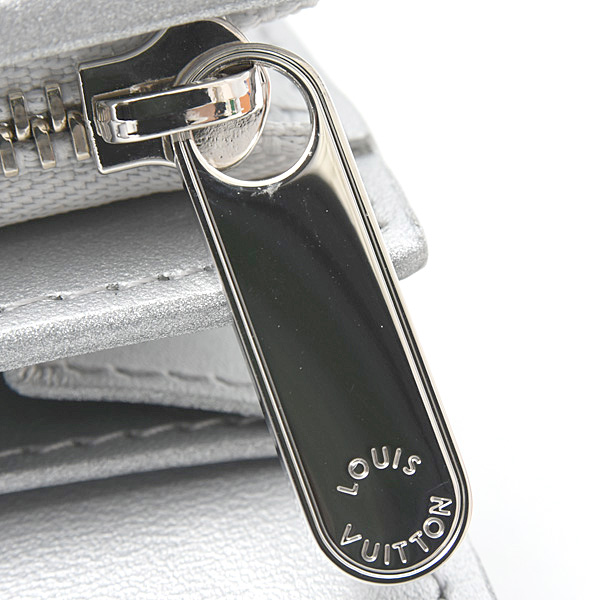 ルイヴィトン 財布 レディース マヒナシマリー ポルトフォイユ イリス コンパクト 2つ折り メタリックシルバー Louis Vuitton 中古