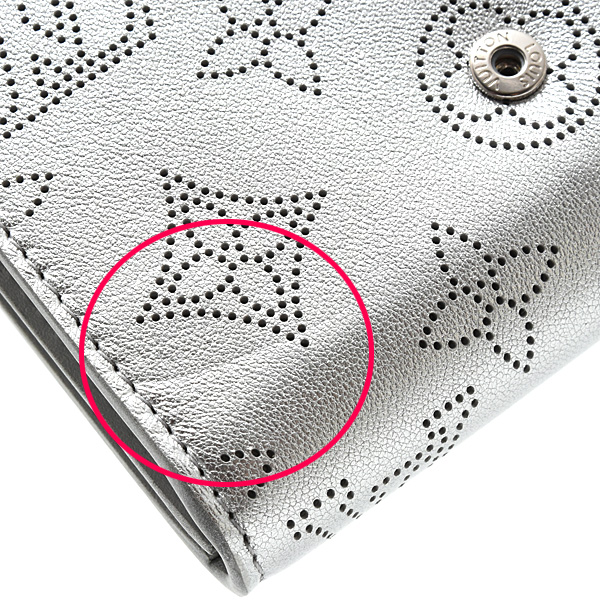 ルイヴィトン 財布 レディース マヒナシマリー ポルトフォイユ イリス コンパクト 2つ折り メタリックシルバー Louis Vuitton 中古