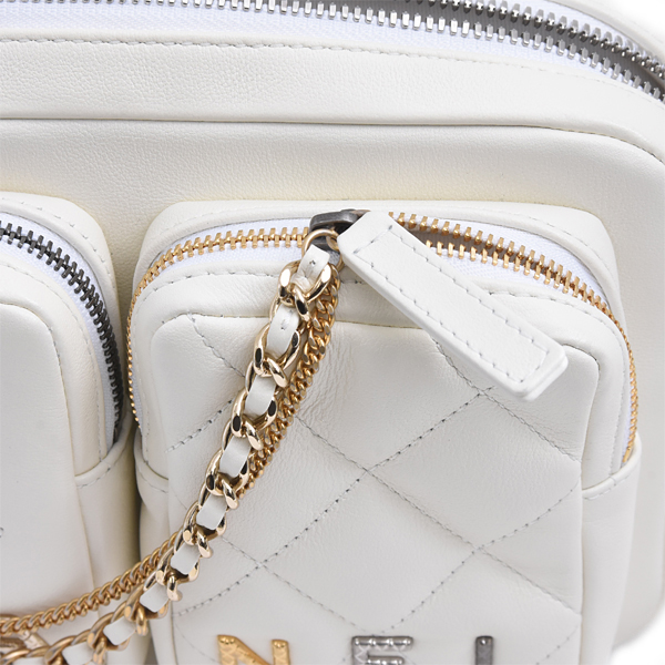 シャネル バッグ レディース スモール カメラバッグ ショルダーバッグ ラムスキン CHANEL AS2923 中古