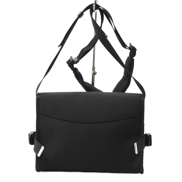 セリーヌ バッグ メンズ レディース スモールトレッキングメッセンジャー ナイロン ブラック CELINE 11006 2dmt 38si 中古