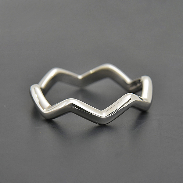 ティファニー 指輪 レディース ジグザグ リング 実測サイズ11.5号程度 ウェーブ プラチナ TIFFANY PT950 中古