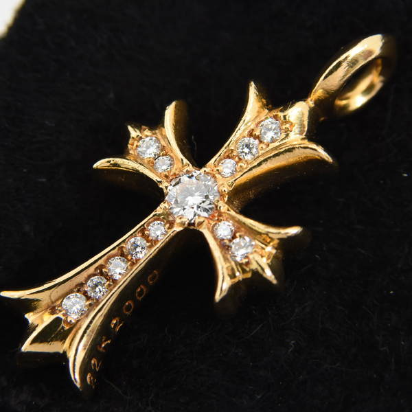 クロムハーツ ペンダント メンズ タイニーファット クロス パヴェダイヤモンド ペンダント トップ イエローゴールド CHROME HEARTS 22KYG 中古