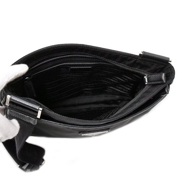 プラダ バッグ メンズ レディース トライアングルロゴ プレート ショルダーバッグ ブラック ナイロン 2VH118 PRADA 中古