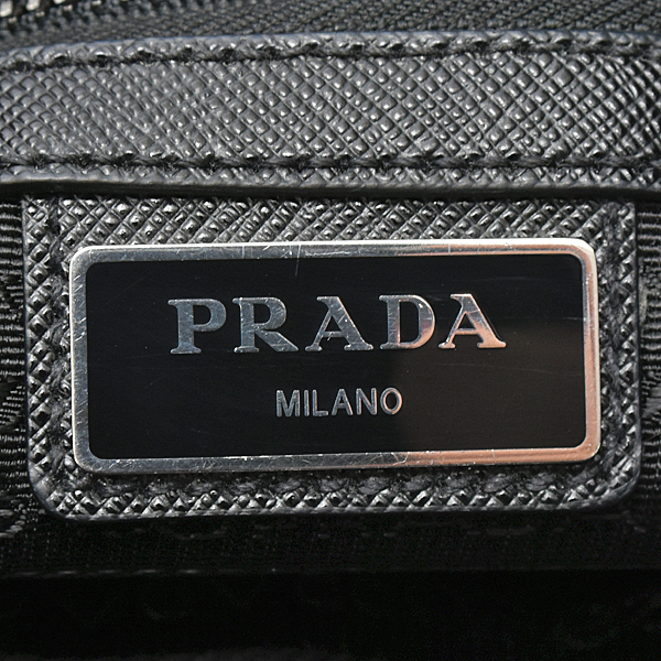 プラダ バッグ メンズ レディース トライアングルロゴ プレート ショルダーバッグ ブラック ナイロン 2VH118 PRADA 中古