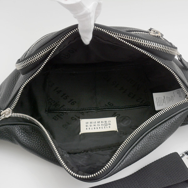 メゾンマルジェラ メンズ レディース ボディバッグ グレインレザー ブラック S55WB0020 Maison Margiela 中古