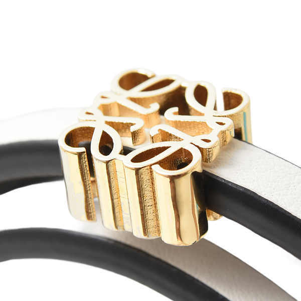 ロエベ ブレスレット レディース ツイストバングル アナグラム Mサイズ カーフ ホワイト LOEWE J920240X17 中古