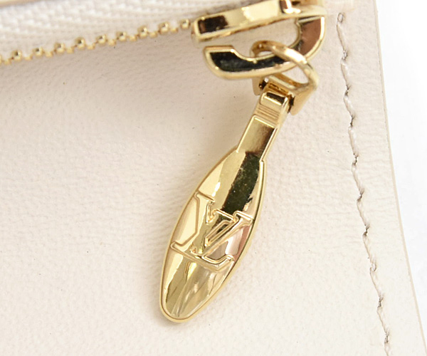 ルイヴィトン 財布 レディース ヴェルティカル ウォレット コンパクト 二つ折り財布 トリヨンレザー ホワイト系 Louis Vuitton M11169 中古