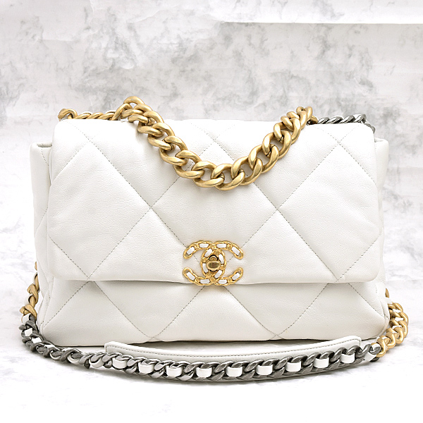 シャネル バッグ レディース シャネル19 ラージ ハンドルバッグ チェーンショルダー 30番台 ホワイト ラムスキン CHANEL AS1161 中古