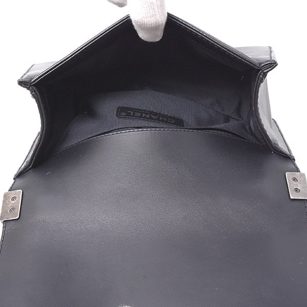 シャネル バッグ レディース ボーイシャネル トップハンドル 2WAYチェーンショルダーバッグ マトラッセ レザー ネイビー CHANEL 中古