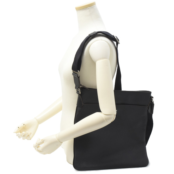エムシーエム バッグ メンズ ロゴ ショルダーバッグ カーフ ブラック MCM 中古