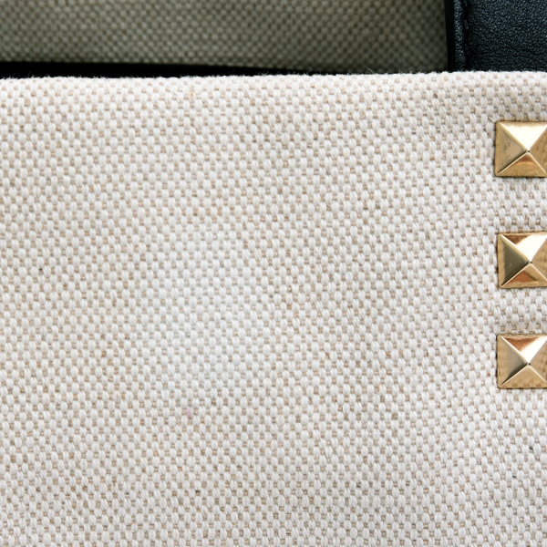 ヴァレンティノ バッグ レディース ガラヴァーニ VLTN ミニ トートバッグ オフホワイト キャンバス VALENTINO VW2B0H19FWB 中古