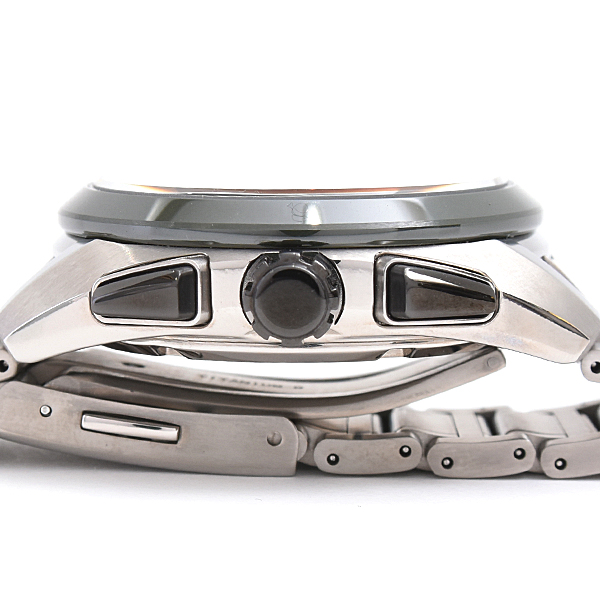 セイコー 腕時計 メンズ アストロン 時の記念日 クロノグラフ ソーラー電波 限定 TI グリーン文字盤 SEIKO SBXC071 5X53-0BA0 中古