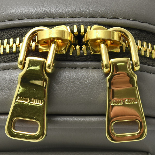 ミュウミュウ ブランド小物 レディース マイクロバッグチャーム レザー グレー MIUMIU 5NR036中古