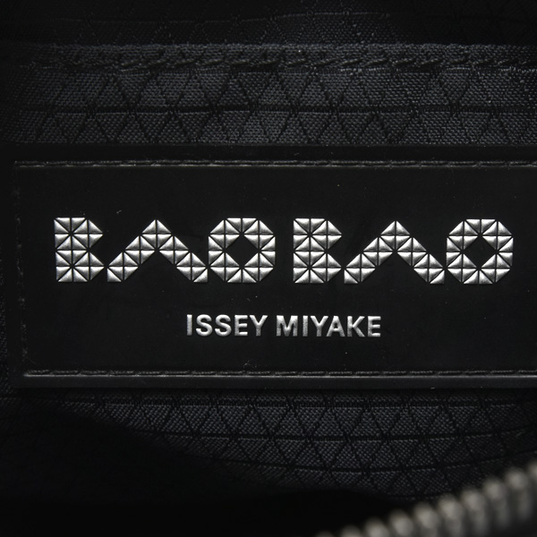 イッセイミヤケ バッグ バオバオ ショルダーバッグ レザー ブラック BAO BAO ISSEY MIYAKE 中古