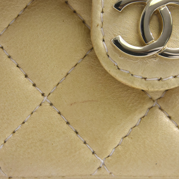 シャネル キーホルダー レディース ミニミニマトラッセチャームキーホルダー マトラッセ ラムスキン ベージュ CHANEL 中古