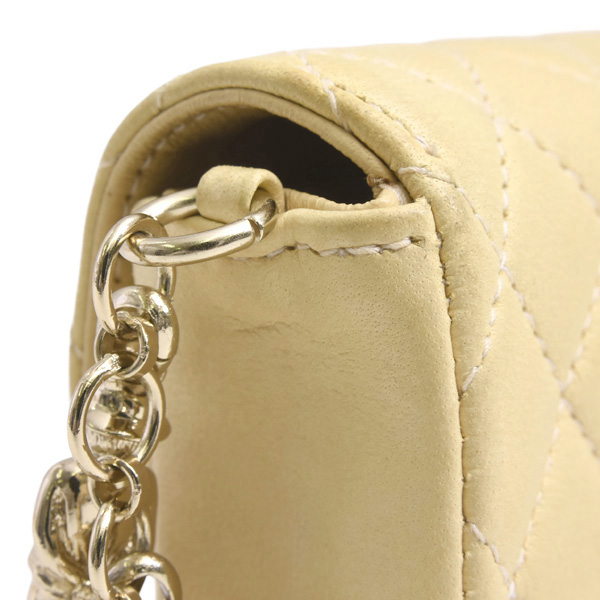 シャネル キーホルダー レディース ミニミニマトラッセチャームキーホルダー マトラッセ ラムスキン ベージュ CHANEL 中古