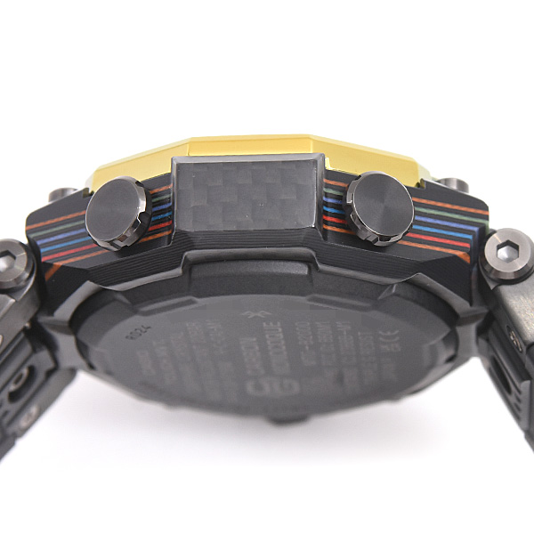 カシオ 時計 メンズ G-SHOCK MT-G モバイルリンク ソーラー ブラック文字盤 SS×カーボン CASIO B2000YR-1AJR 中古
