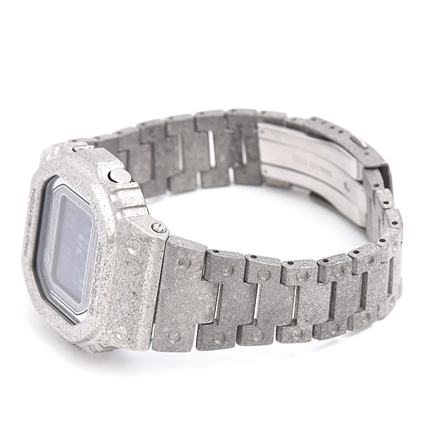 カシオ 時計 メンズ G-SHOCK Gショック 40周年限定モデル クリスタライズド ソーラー シルバー デジタル文字盤 SS CASIO GMW-B5000PS-1JR 中古