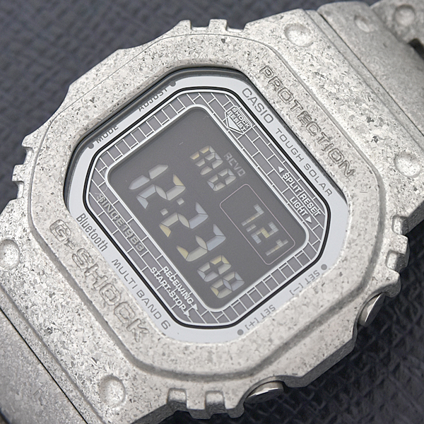 カシオ 時計 メンズ G-SHOCK Gショック 40周年限定モデル クリスタライズド ソーラー シルバー デジタル文字盤 SS CASIO GMW-B5000PS-1JR 中古