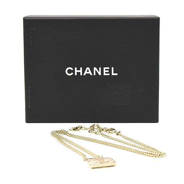 シャネル ネックレス レディース  バッグモチーフ マトラッセ B24 S GP ゴールド×ラメホワイト CHANEL 中古