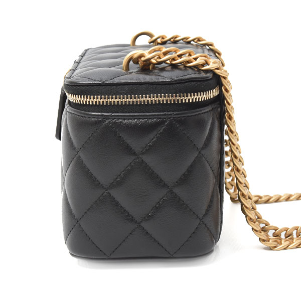 シャネル バッグ レディース スモール ヴァニティ ケース マトラッセ ラムスキン ハートアジャスターチェーン ブラック CHANEL 中古