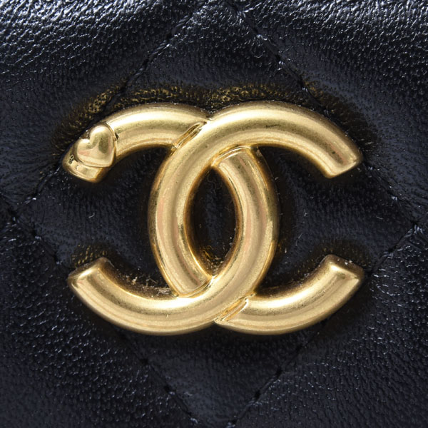 シャネル バッグ レディース スモール ヴァニティ ケース マトラッセ ラムスキン ハートアジャスターチェーン ブラック CHANEL 中古