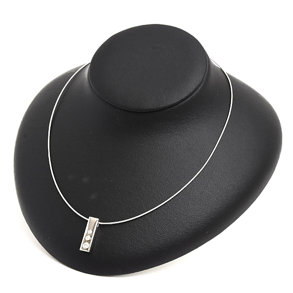 ミキモト ネックレス レディース バーモチーフ 3Pダイヤモンド オメガネックレス D0.15ct ホワイトゴールド MIKIMOTO K18WG 中古