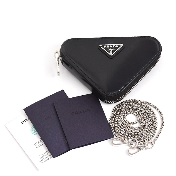 プラダ バッグ レディース トライアングル ミニポーチ ショルダーバッグ カーフ ブラック PRADA 1NR005 中古