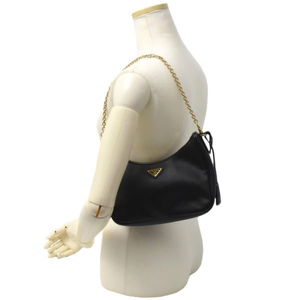 プラダ バッグ レディース Re-Edition 2005 バッグ 2WAY ショルダーバッグ サフィアーノレザー ブラック PRADA 1BH204 中古