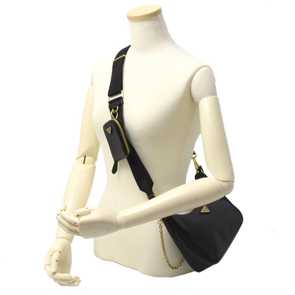 プラダ バッグ レディース Re-Edition 2005 バッグ 2WAY ショルダーバッグ サフィアーノレザー ブラック PRADA 1BH204 中古
