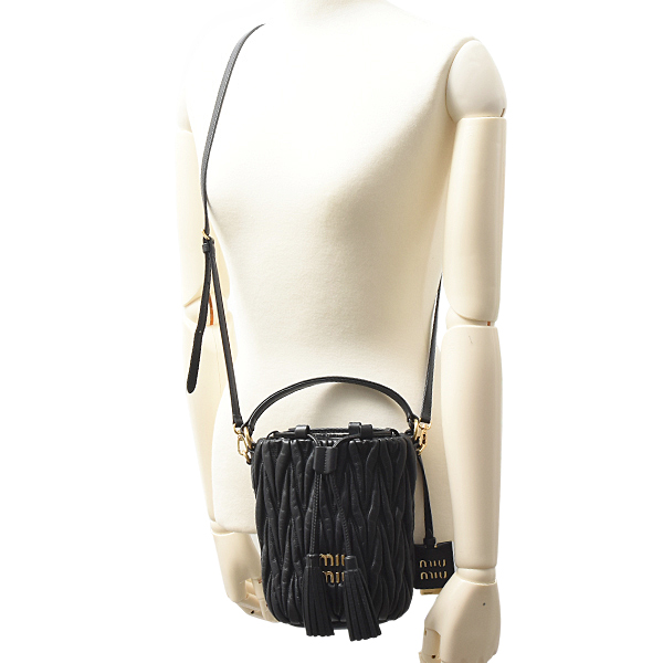 ミュウミュウ バッグ レディース バケットバッグ マテラッセ ショルダー ナッパレザー NERO MIUMIU 5BE084 中古