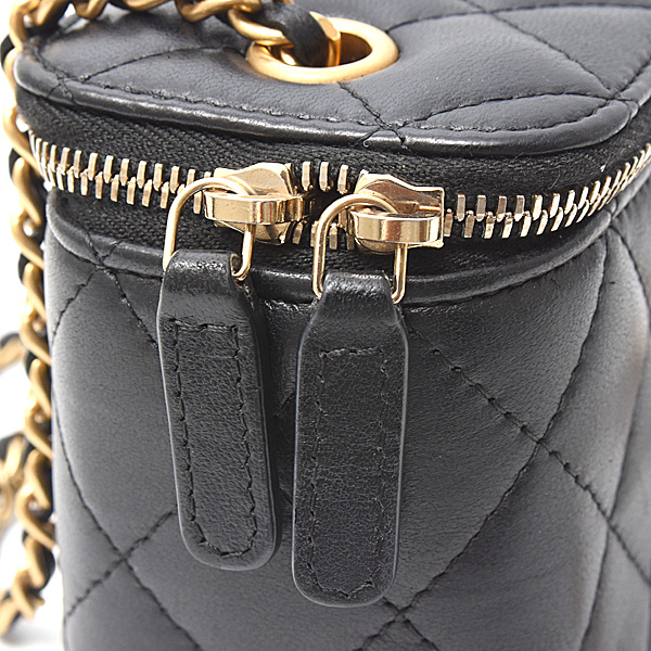 シャネル バッグ レディース マトラッセ ミニチェーンショルダーバッグ バニティ ラム ブラック 31番台 CHANEL 中古