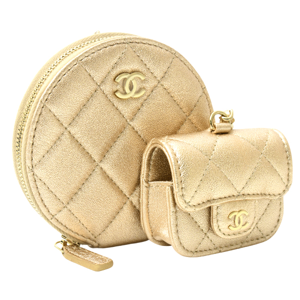 シャネル 財布 レディース コインケース AirPodsケース 2024イヤーズギフト バッグチャーム マトラッセ ゴールド ラムスキン CHANEL 未使用展示品