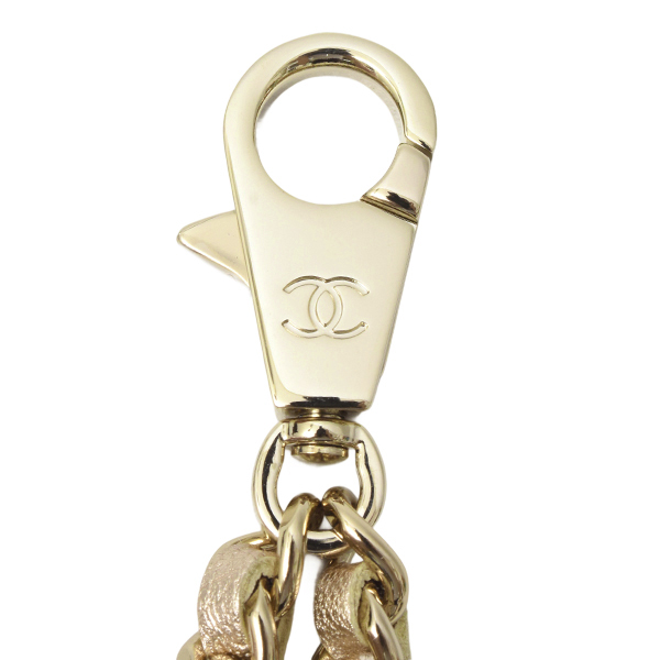 シャネル 財布 レディース コインケース AirPodsケース 2024イヤーズギフト バッグチャーム マトラッセ ゴールド ラムスキン CHANEL 未使用展示品