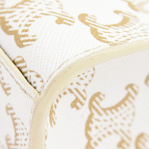 セリーヌ バッグ レディース ミニ バーティカル トリオンフ カバ 2WAY ショルダーバッグ アイボリー CELINE 194372 中古