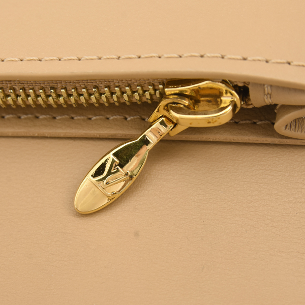 ルイヴィトン 財布 レディース LV ヴェルティカルウォレット トリヨンレザー 長財布 ノワール ブラック Louis Vuitton M81330 中古