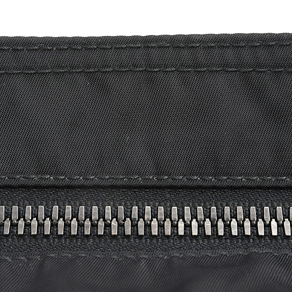 プラダ バッグ メンズ レディース Re-Nylon トライアングルロゴ ショルダーバッグ ブラック ナイロン PRADA 2VH118 中古