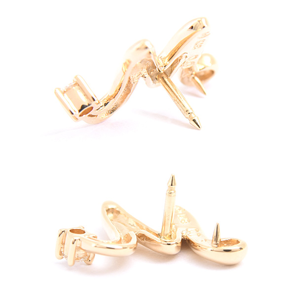 タサキ ブローチ レディース 1Pダイヤモンド イニシャル M ラペルピン タックピン D0.03ct イエローゴールド TASAKI 田崎 K18YG 中古