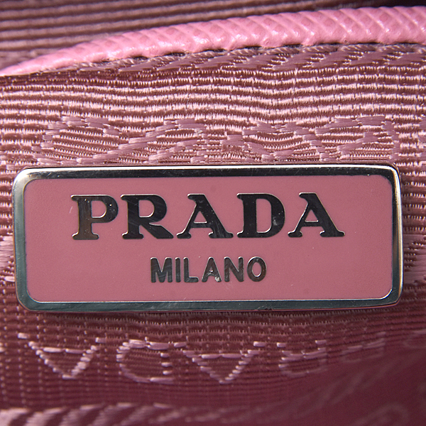 プラダ バッグ レディース ミニショルダーバッグ 小型サイズ コンパクト サフィアーノレザー ピンク PRADA 1NF674 中古