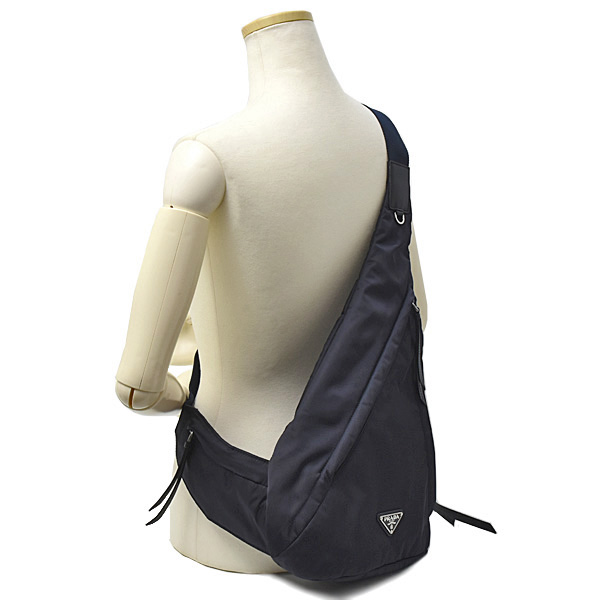 プラダ バッグ メンズ Re-Nylon ワンショルダーバッグ ボディバッグ ナイロン ネイビー PRADA 2VZ092 中古